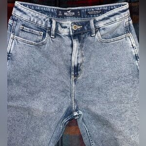Hollister women’s high rise mom jeans